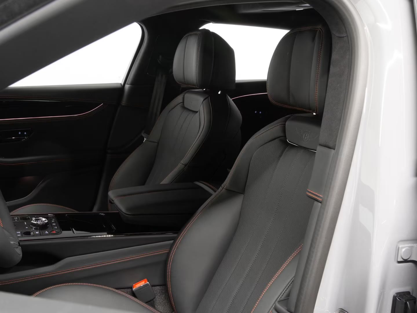 Bentley Flying Spur — frente 3/4