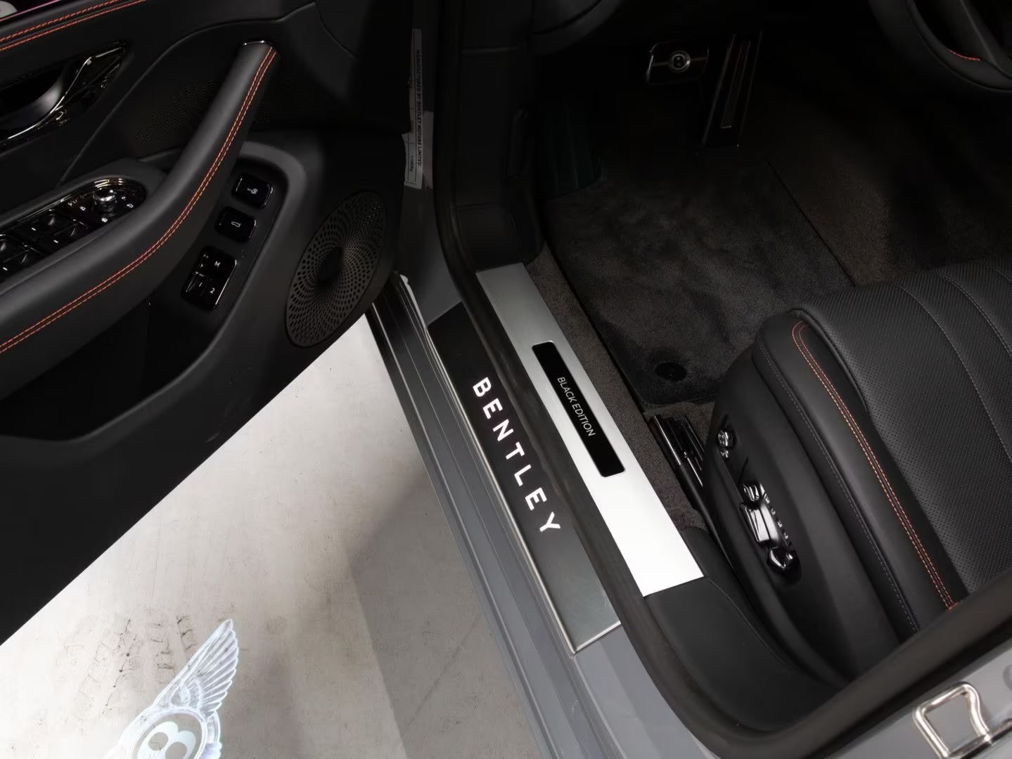 Soleira iluminada Black Edition